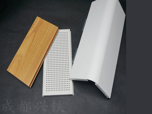定制沖孔機(jī)房墻板，提升機(jī)房空間的差異化